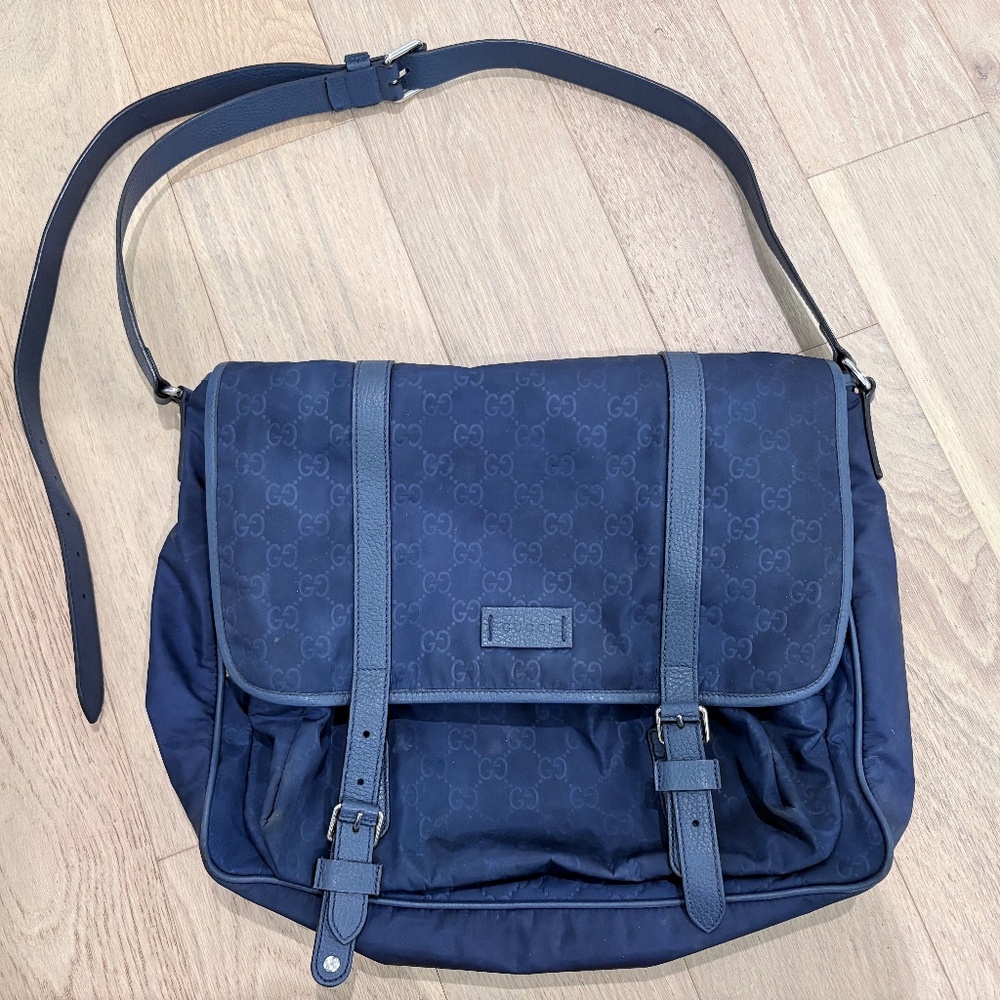 Gucci nylon messenger bag